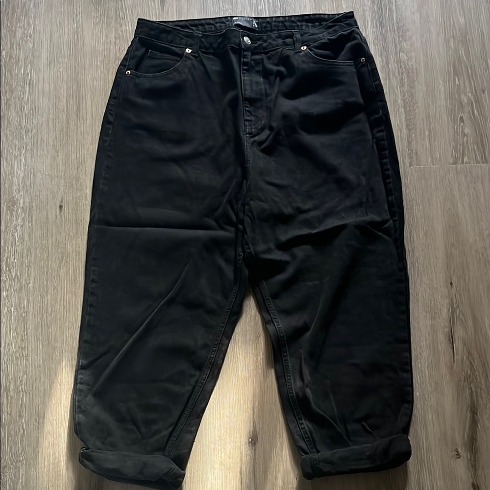 Black Relaxed Fit Jeans